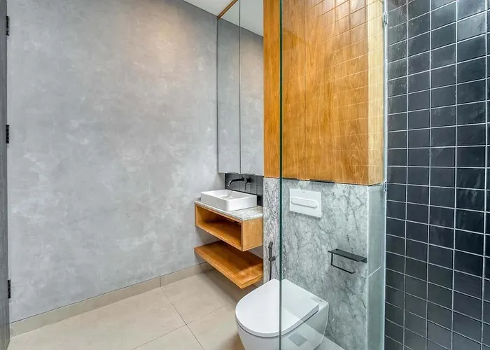 Elourea 1br Rooftop Jacuzzi In アパート *